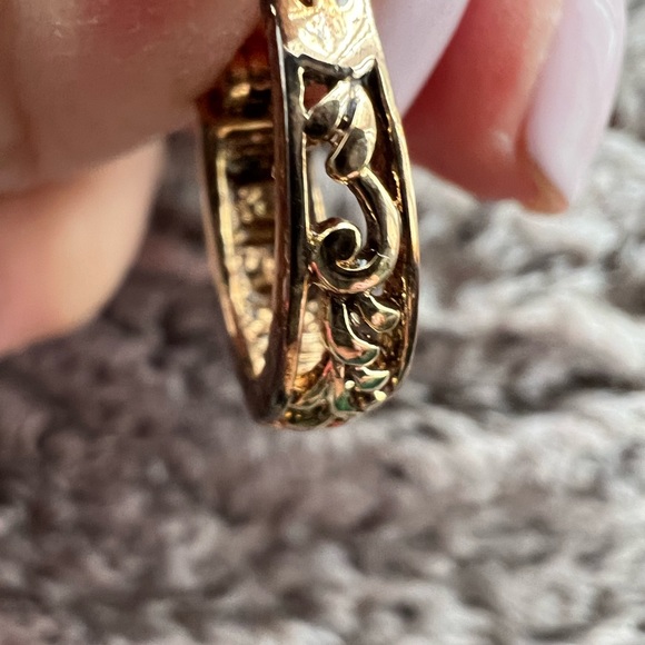 18k gold over sterling silver w/diamond pierced earrings - Picture 4 of 5